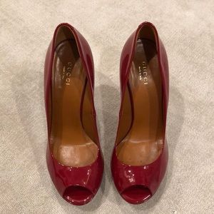 Gucci Red patent leather peep toe heels